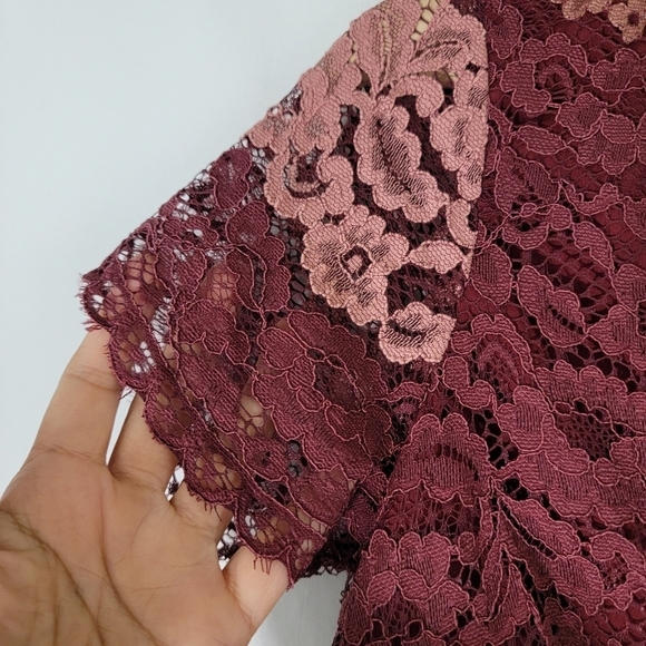 NEW TOBI Andei Burgundy Lace Shift Dress Sz S/P Short Sleeve Line Cocktail Party - Picture 5 of 12